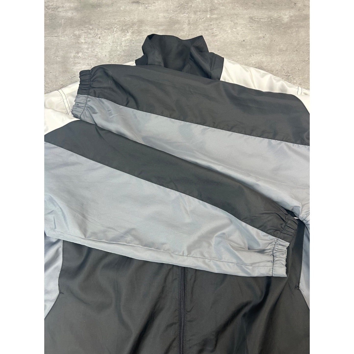 Vintage Detroit Lions NFL Embroidered Logo Nylon Windbreaker Jacket Size XL