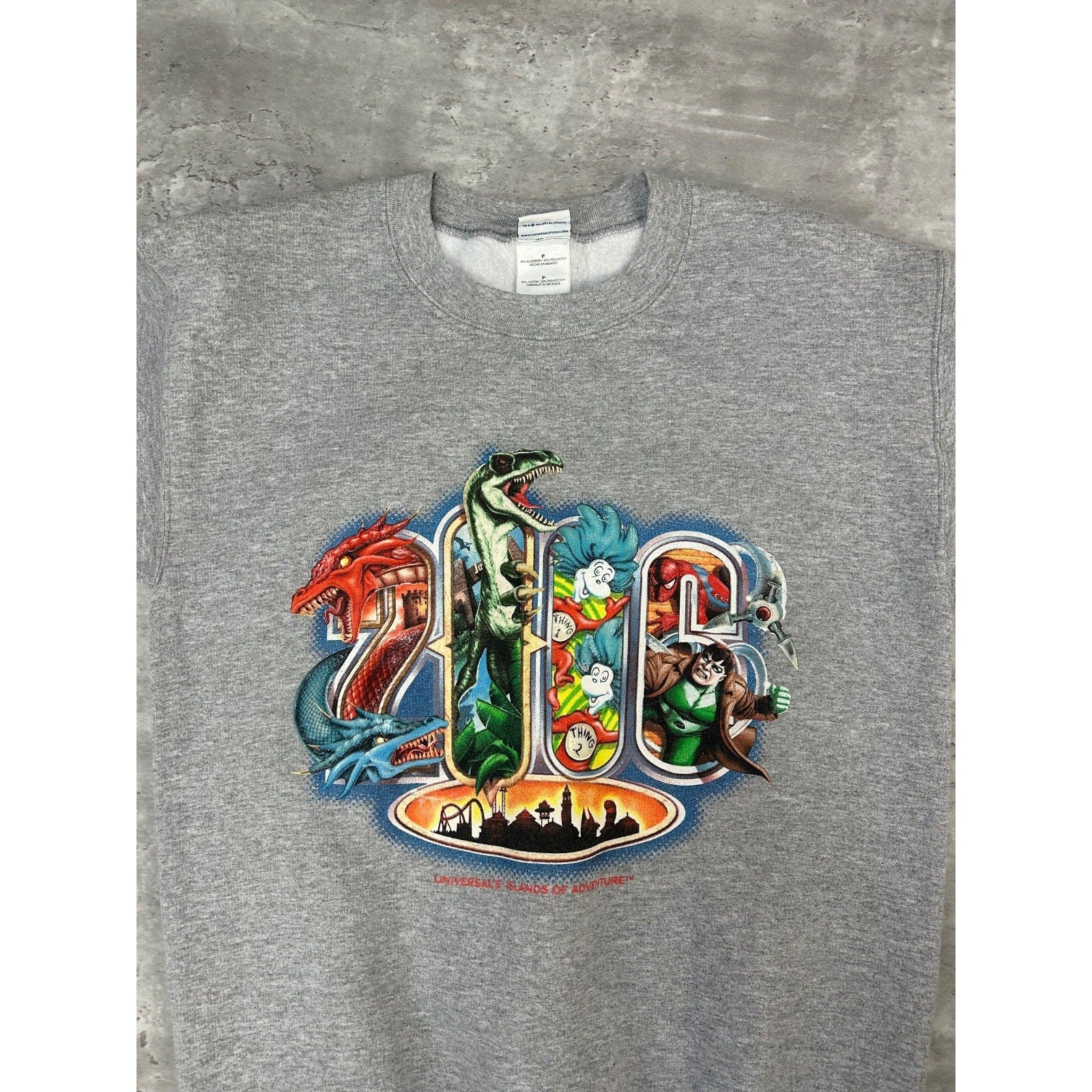 Vintage 2006 Universal Studios Cartoon Graphic Spellout Sweatshirt Size Small
