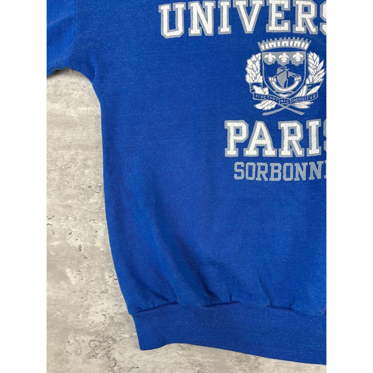 Vintage 80s/90s Universite Paris Collegiate Crest Graphic Sweatshirt Size Medium