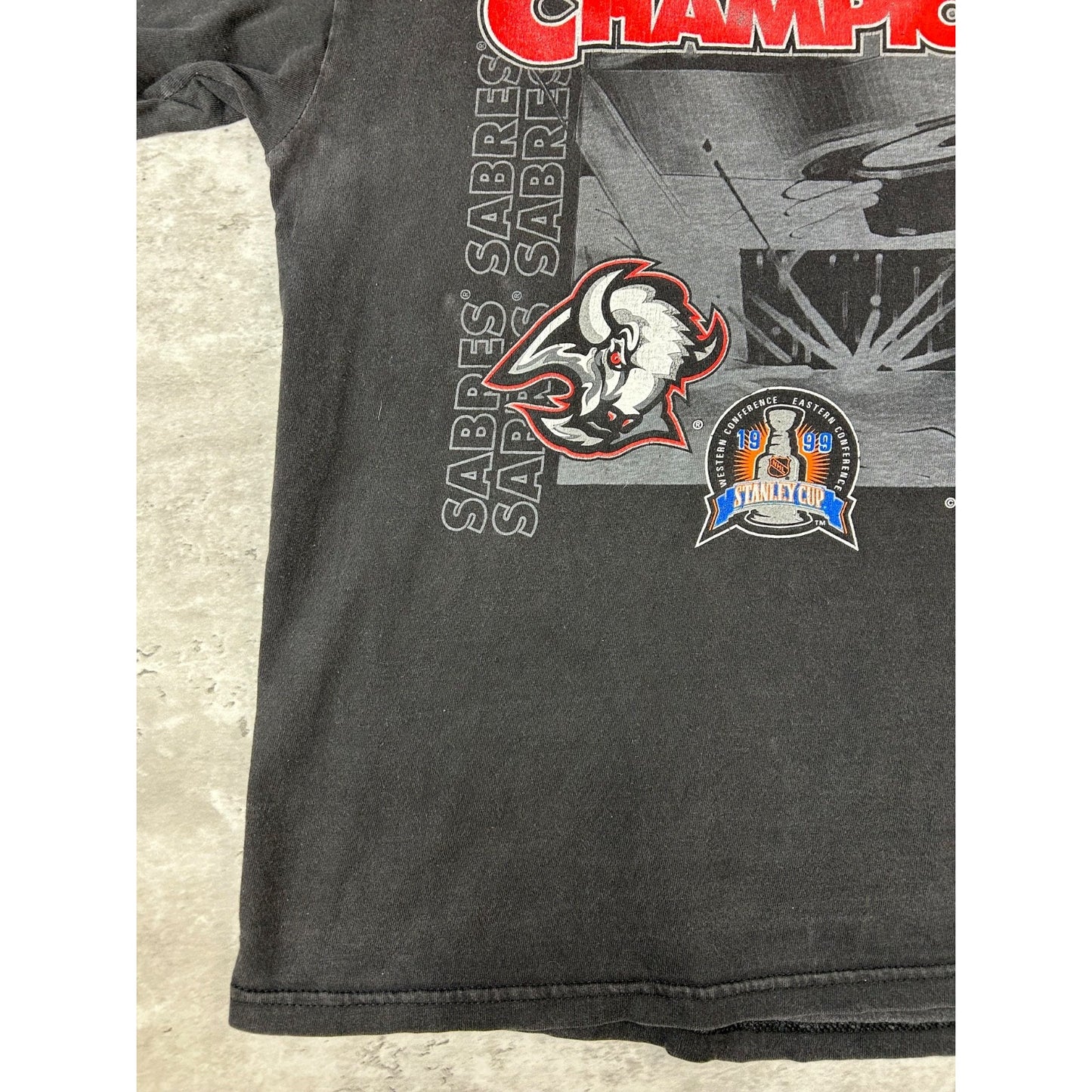 Vintage 1999 Buffalo Sabres NHL Eastern Conference Champs Graphic T-Shirt Large