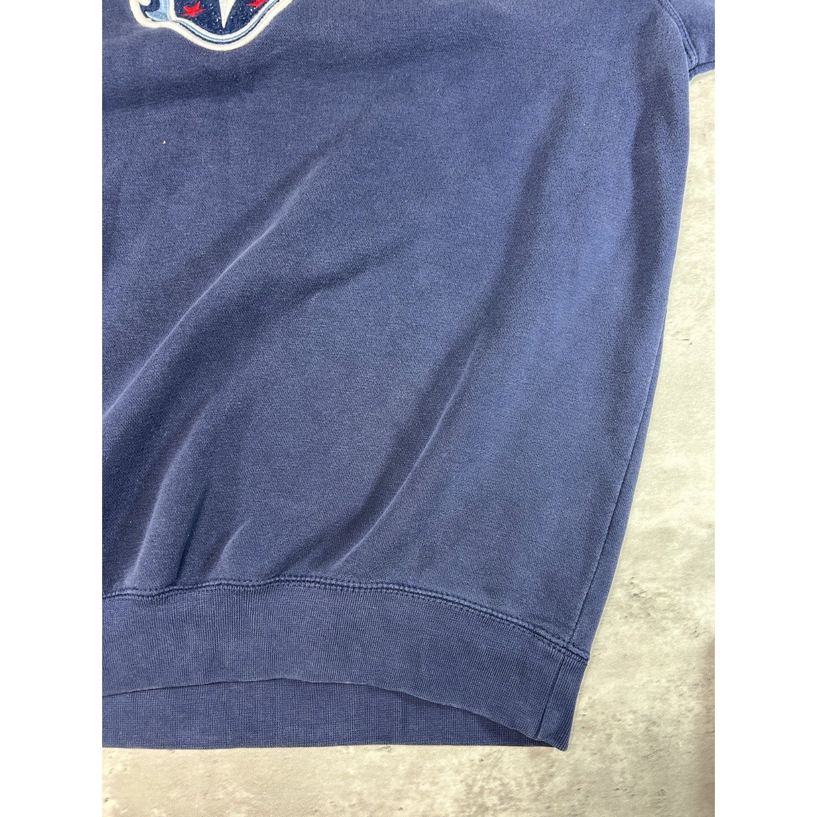 Vintage Tennessee Titans NFL Embroidered Logo Football Sweatshirt Size 2XL
