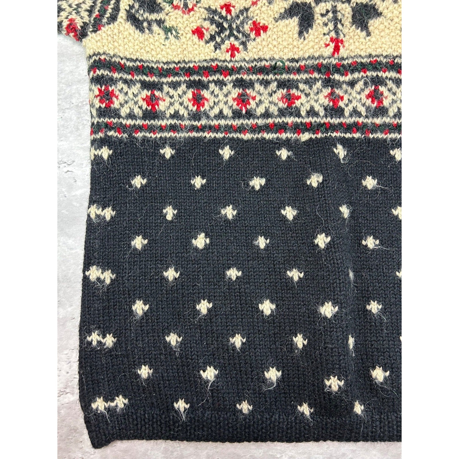Vintage 80s/90s Snowflake Print Pullover Turtleneck Sweater Size Large