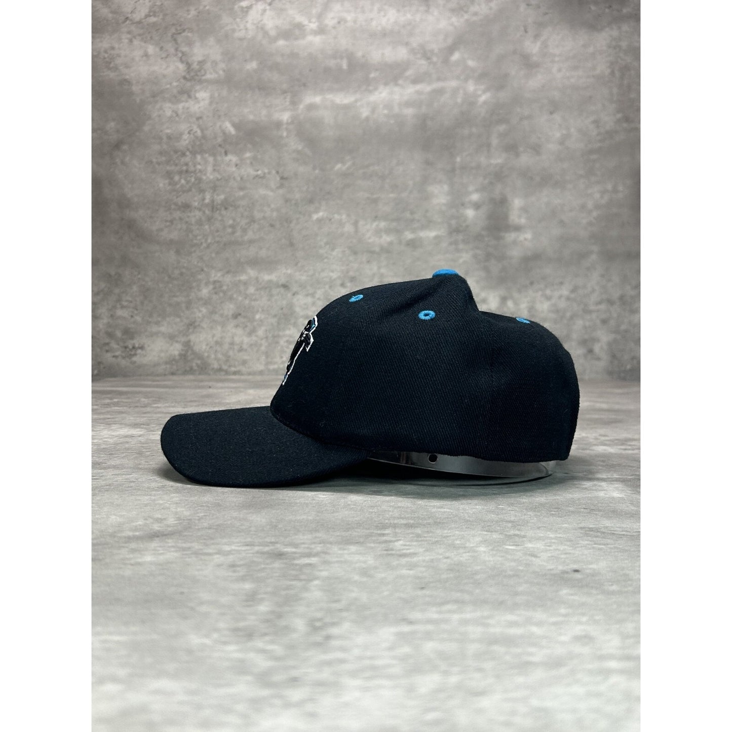 Vintage 90s Carolina Panthers NFL Logo Athletics Plain Logo Snapback Hat OSFA