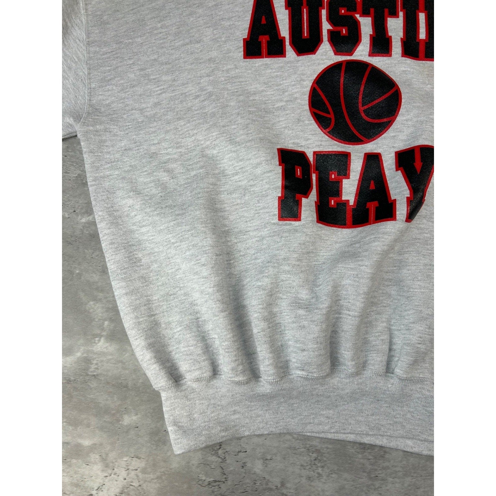 Vintage 90s Austin Peay Basketball Collegiate Graphic Sweatshirt Size 2XL