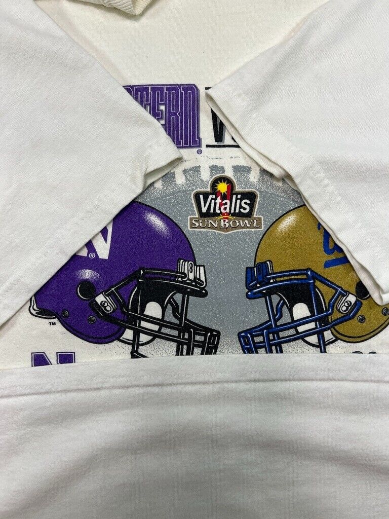 Vintage Y2K Wildcats Vs Bruins NCAA Football Helmet Graphic T-Shirt Size XL