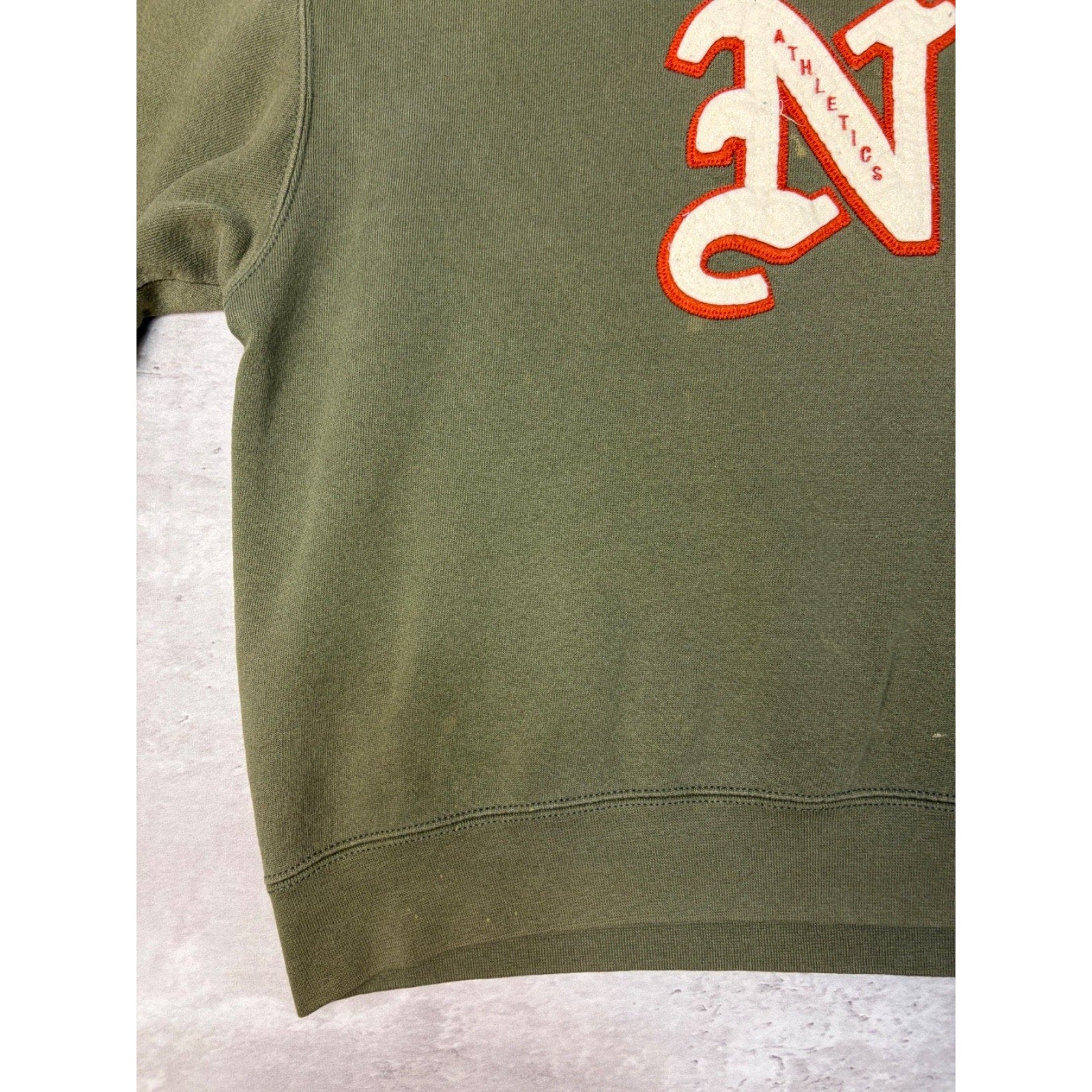 Vintage Nike Athletic Embroidered Middle Swoosh Graphic Sweatshirt Size Medium
