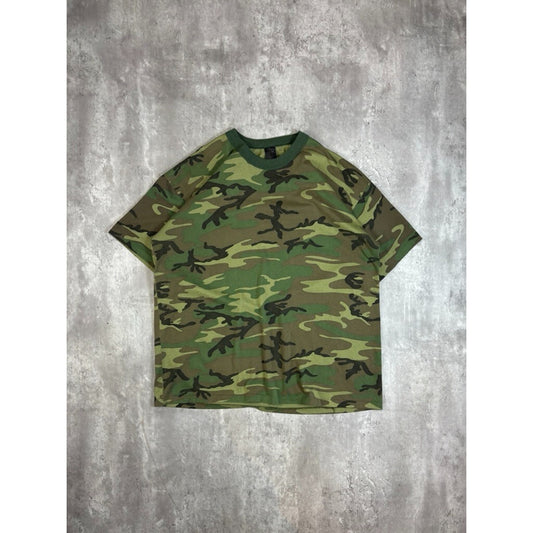Vintage 80s Woodland Camo Hunting T-Shirt Size XXL
