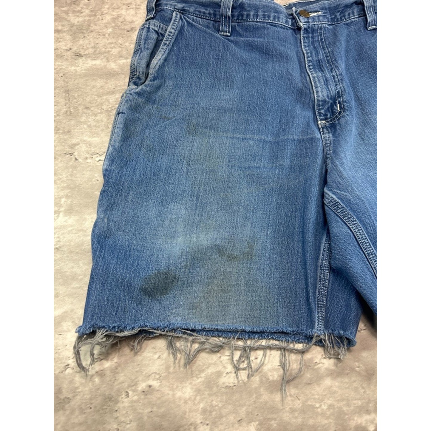 Vintage Carhartt Medium Wash Denim Workwear Carpenter Shorts Size 36 Blue