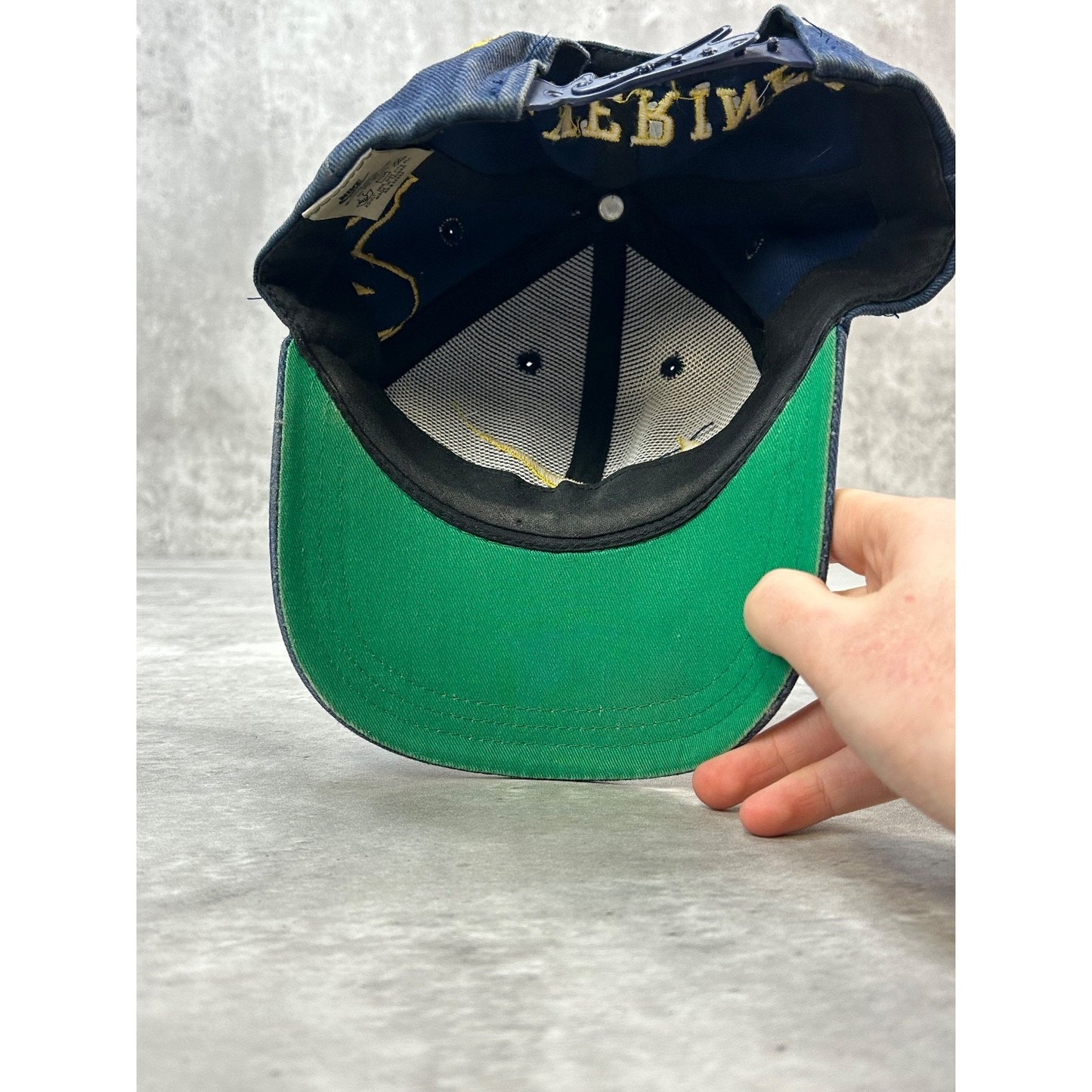 Vintage 90s Michigan Wolverines NCAA Embroidered Swoosh Snapback Hat OSFA