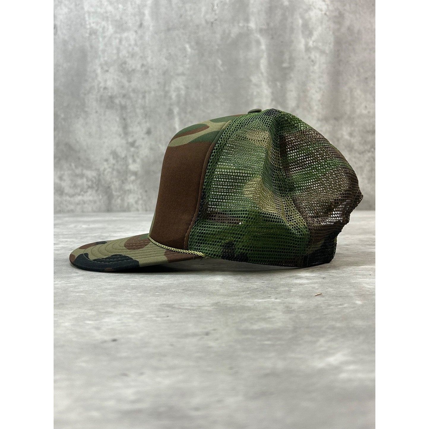 Vintage 80s/90s Woodland Camo Hunting Trucker Snapback Hat OSFA