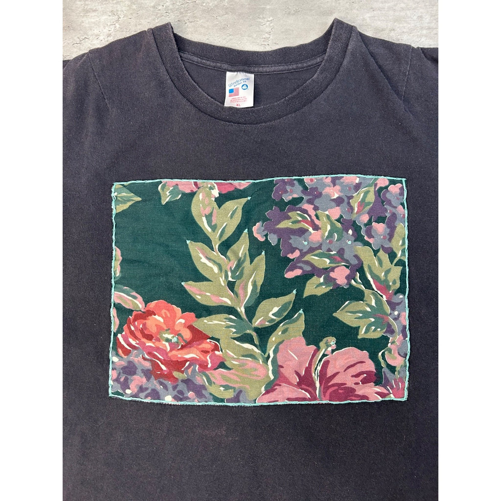 Vintage 90s Painted Flower Nature Art Graphic Black T-Shirt Size XL
