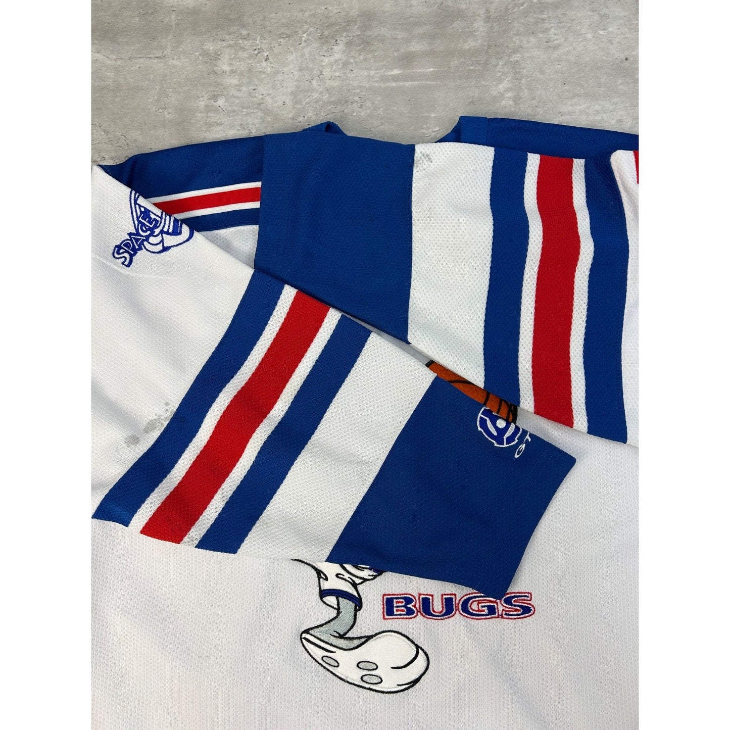 Vintage 1996 Space Jam Bugs Bunny Stitched Movie Promo Hockey Jersey Size Medium