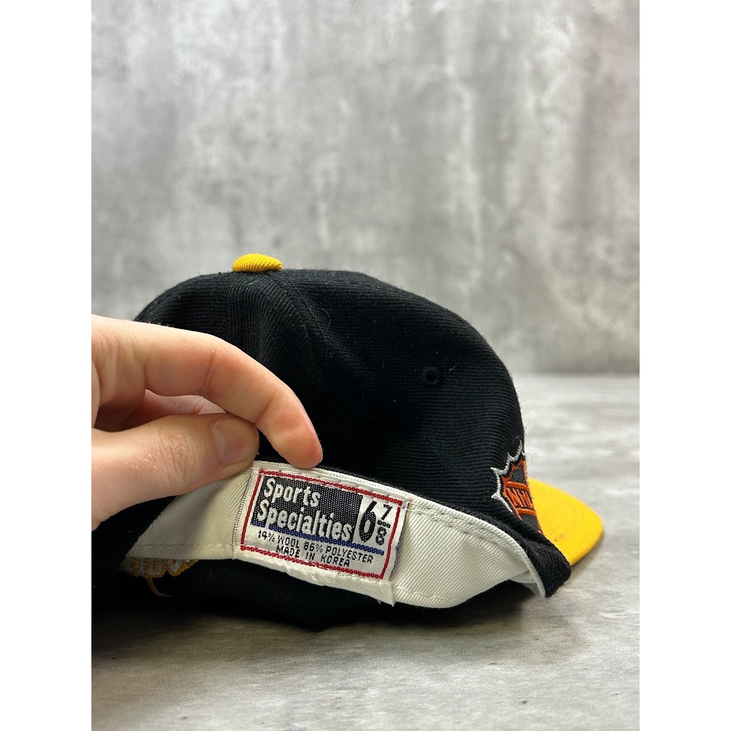 Vintage 90s Pittsburgh Penguins NHL Embroidered Logo Hockey Fitted Hat Sz 6 7/8