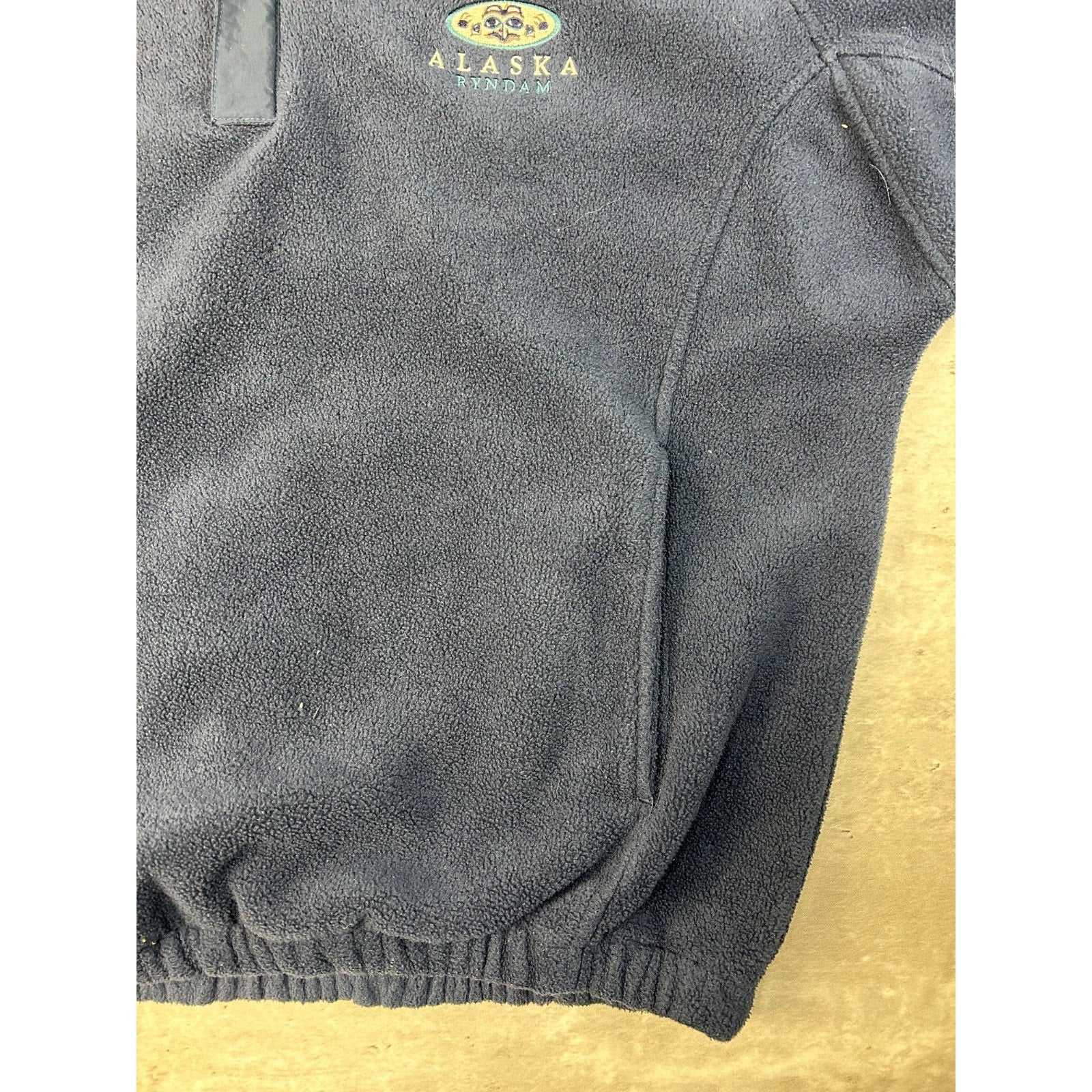 Vintage Alaska Embroidered 1/4 Zip Fleece Destination Sweatshirt Size Small