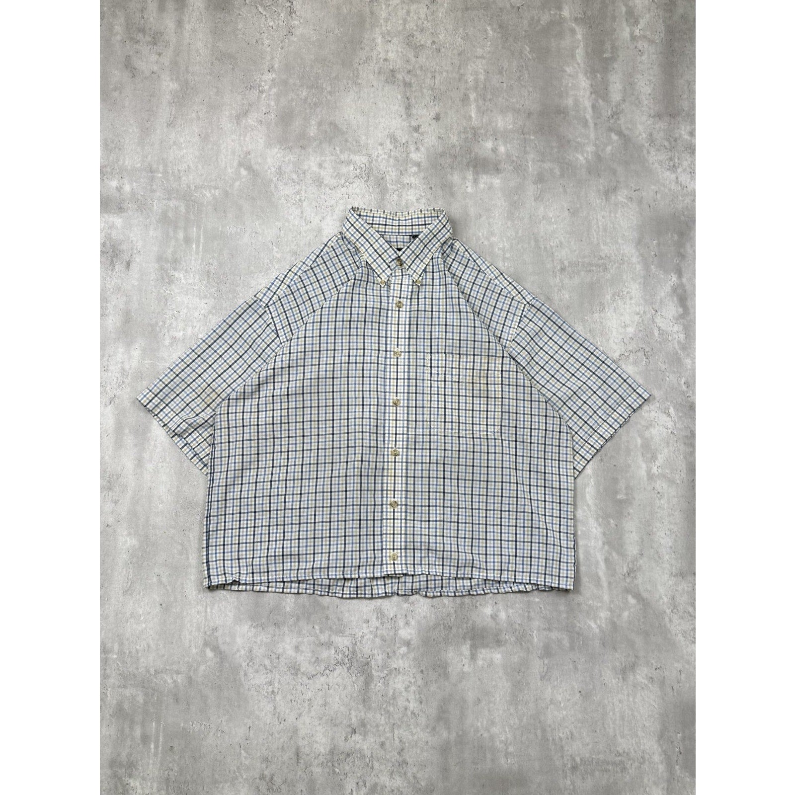 Vintage Van Heusen Single Pocket Plaid Cropped Button Up Shirt Size Large