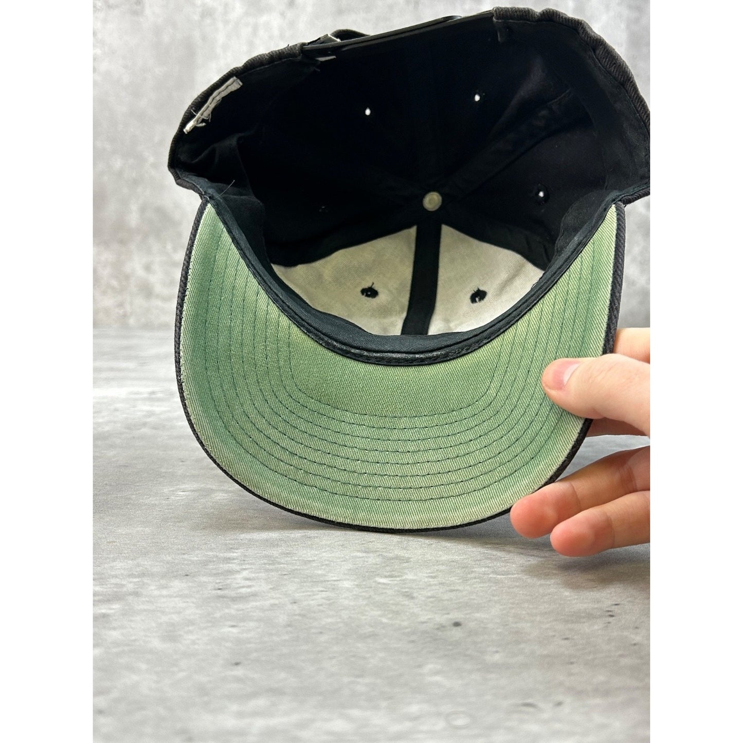 Vintage 90s Nike Embroidered Swoosh Black / White Snapback Hat OSFA