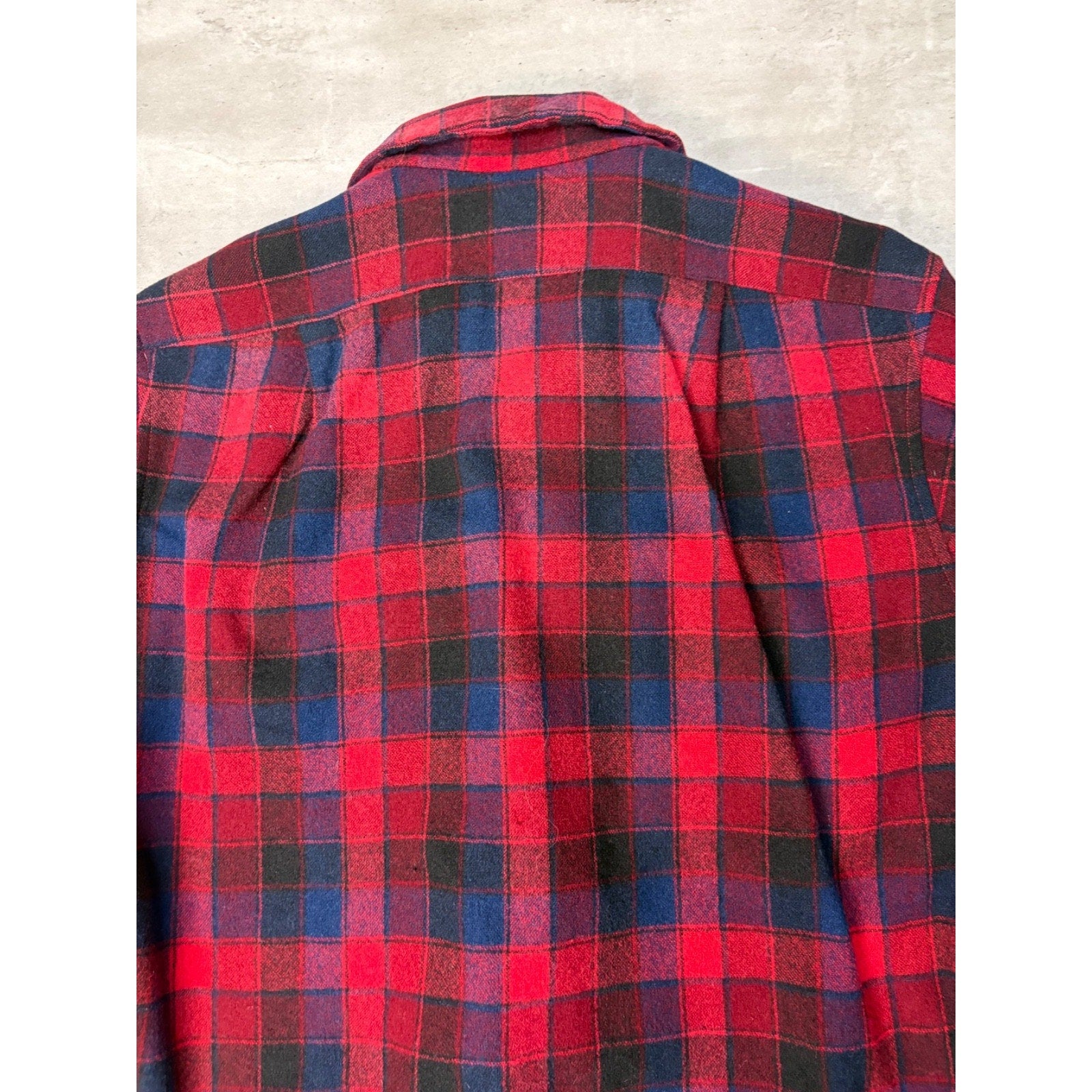 Vintage 80s/90s Pendleton Wool Plaid Long Sleeve Button Up Shirt Size Medium