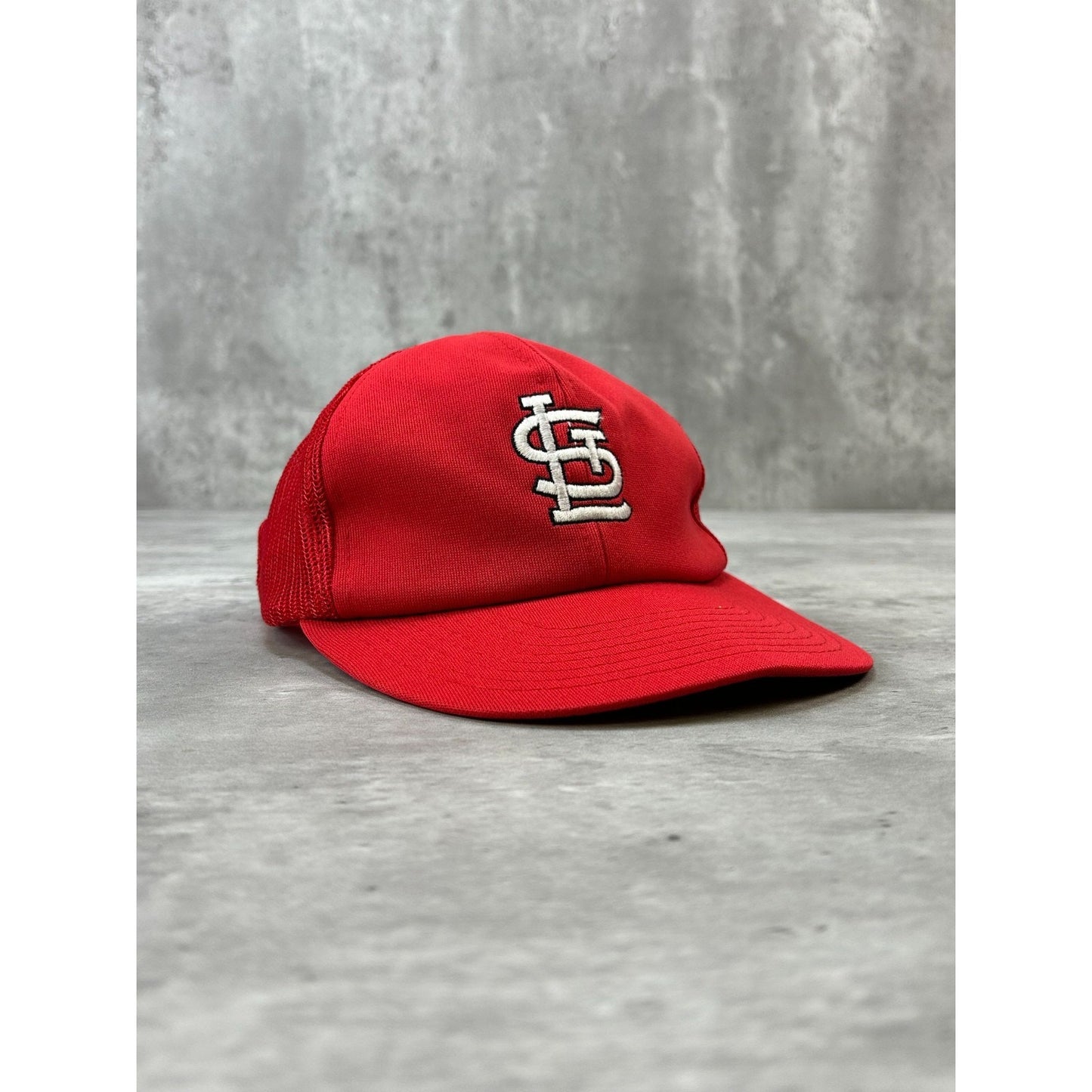 Vintage 80s St Louis Cardinals MLB Embroidered Logo Trucker Snapback Hat OSFA