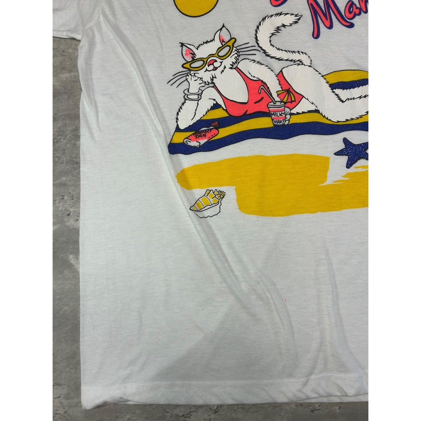 Vintage 80s/90s Bahama Mama Cartoon Cat Beach Graphic T-Shirt Size Large