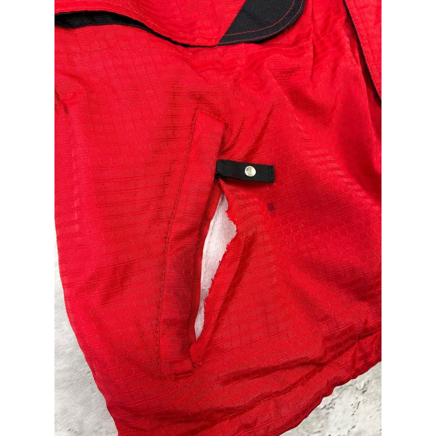 Vintage 90s Detroit Red Wings NHL Embroidered Starter Jacket Size Medium