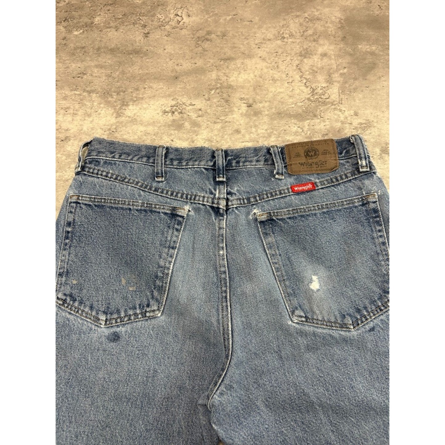 Vintage Wrangler Authentics Medium Wash Denim Shorts Size 34 Blue