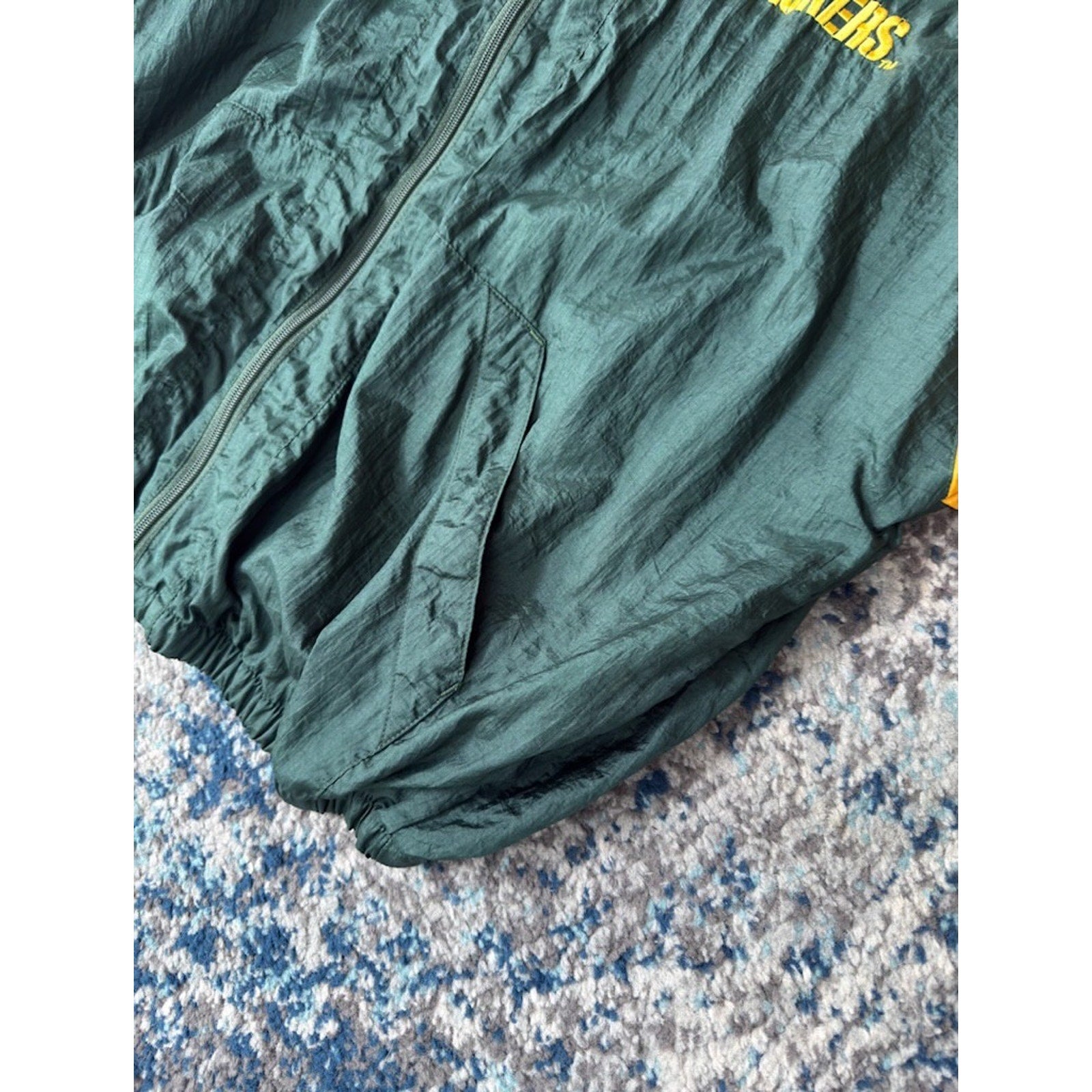 Vintage Green Bay Packers NFL Embroidered Spellout Windbreaker Jacket Size Large