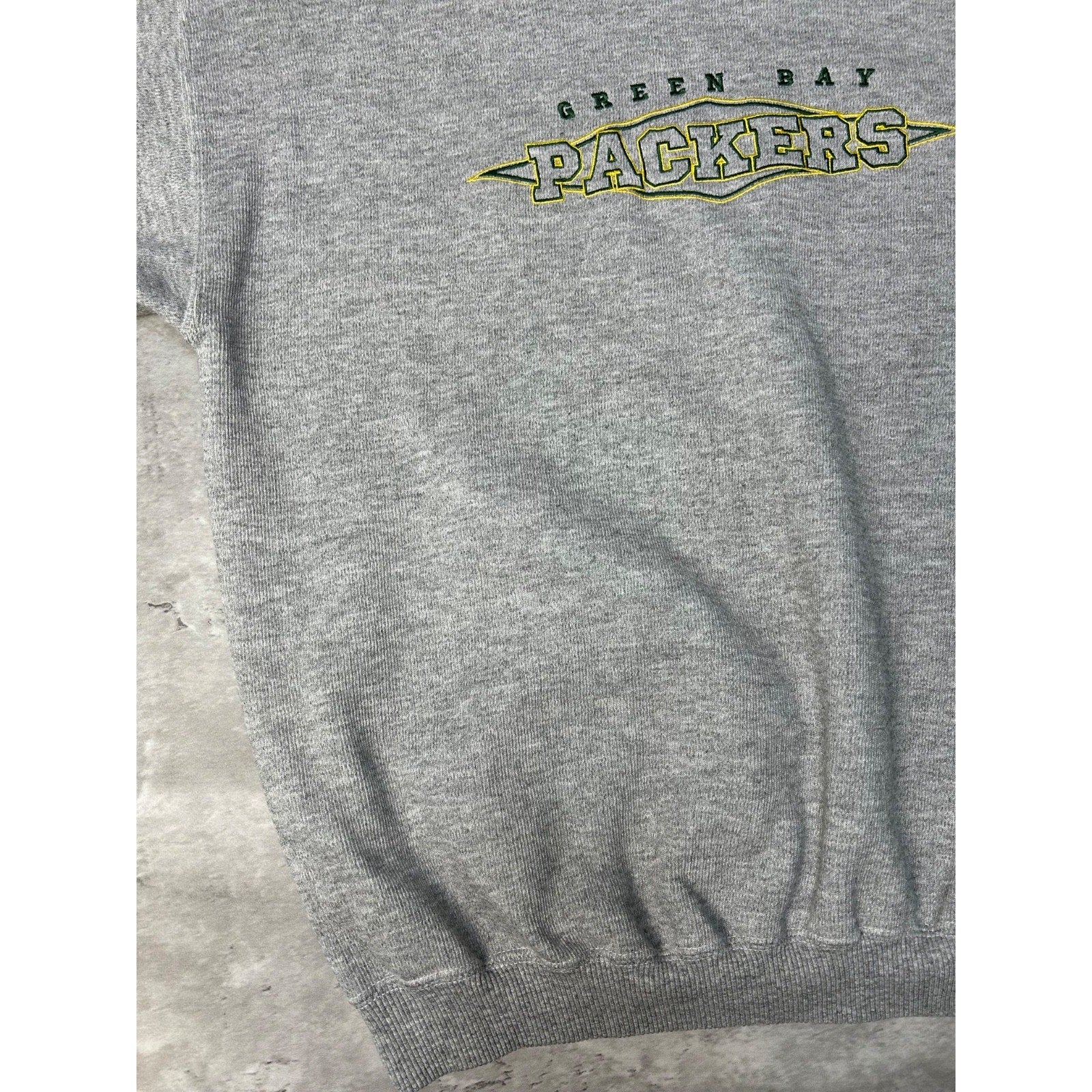Vintage 90s Green Bay Packers NFL Embroidered Spellout Sweatshirt Size Medium