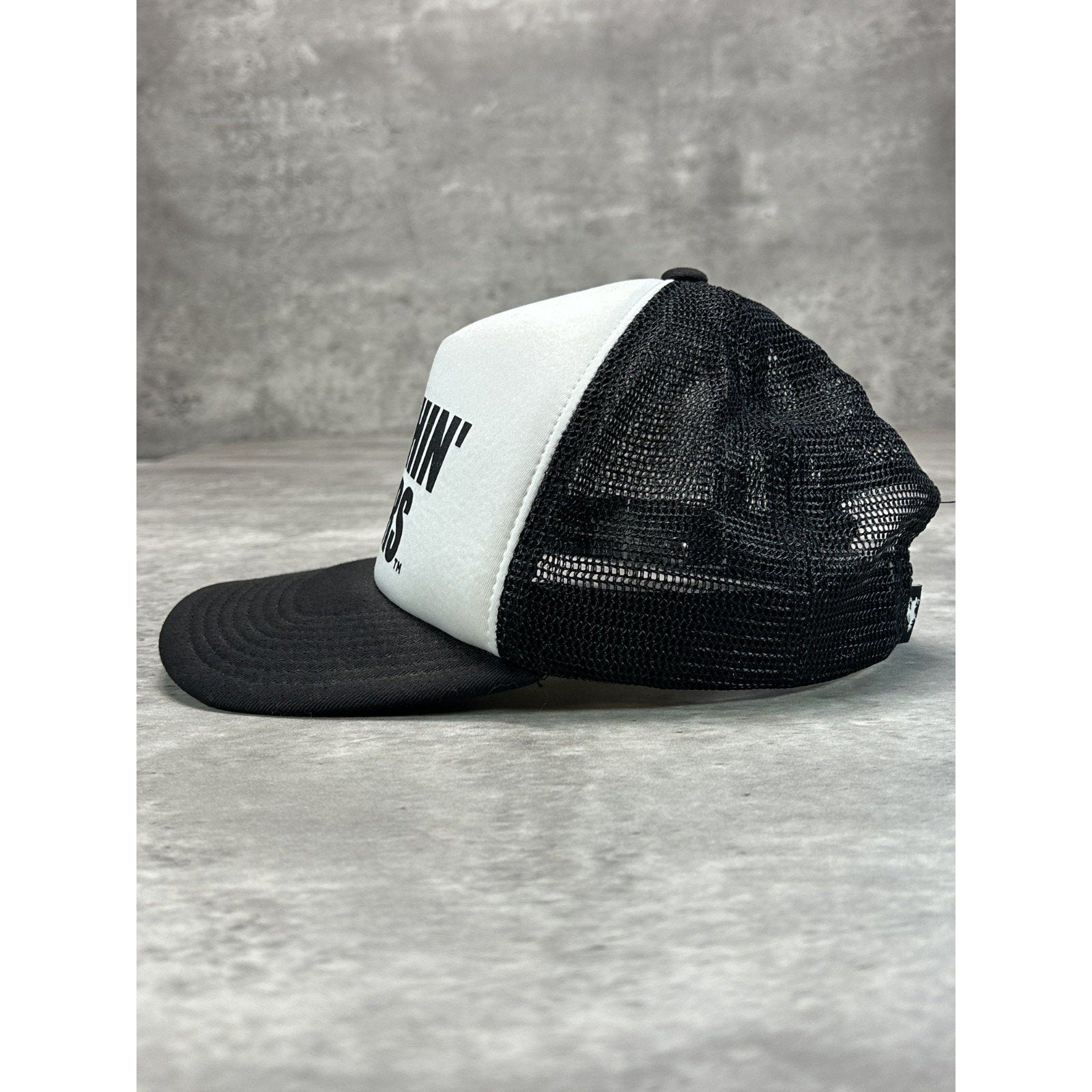 Vintage 90s Catchin Deers Graphic Spellout Trucker Snapback Hat OSFA Black