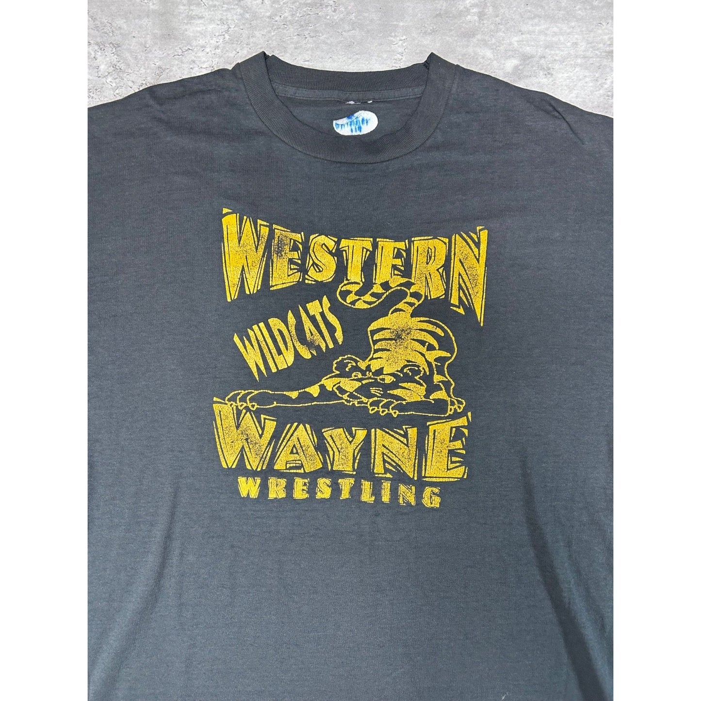 Vintage 90s Western Wayne Wildcats Wrestling Collegiate T-Shirt Size XL