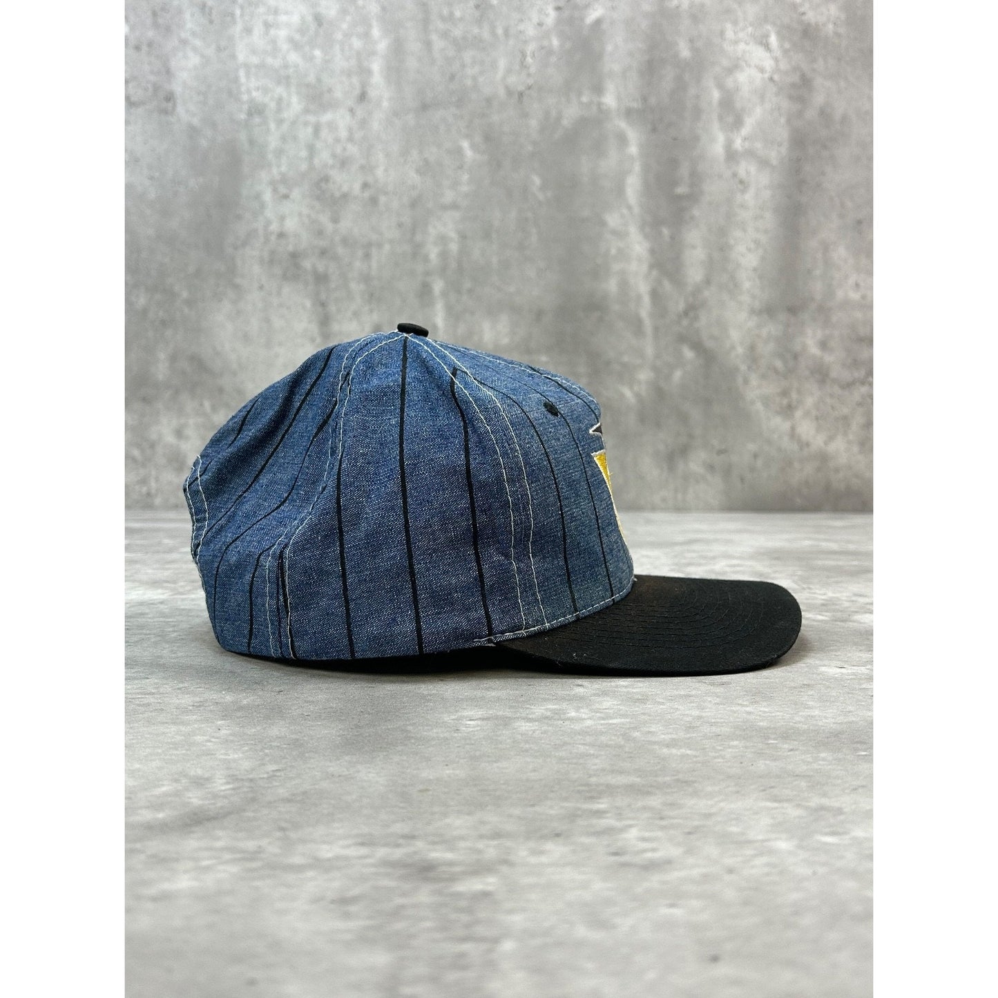 Vintage 90s Pittsburgh Penguins NHL Pinstripe Embroidered Logo Snapback Hat OSFA