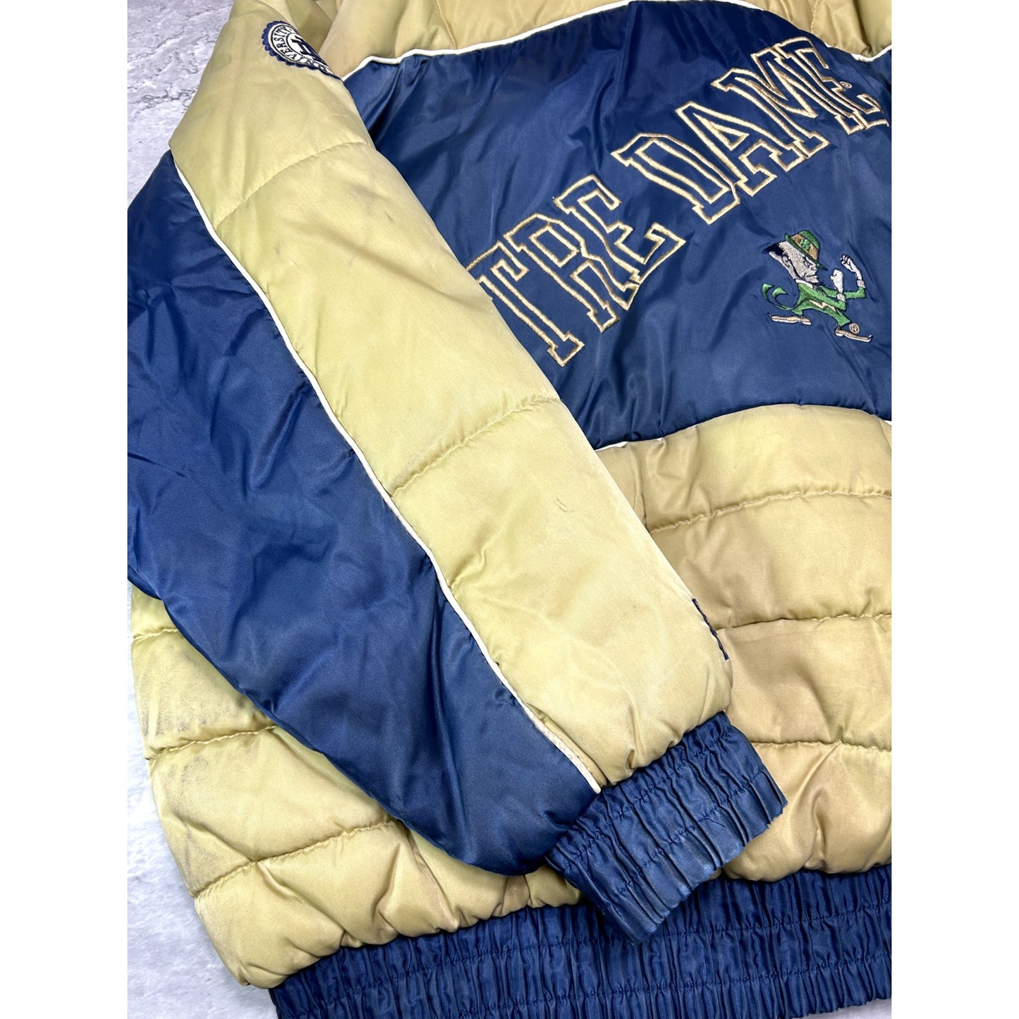 Vintage 90s Notre Dame Fighting Irish NCAA Insulated Jacket Size Large XL