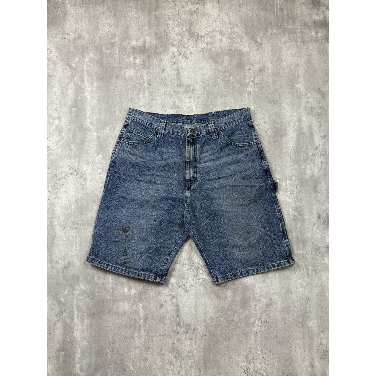 Vintage Wrangler Medium Wash Denim Workwear Carpenter Shorts Size 36