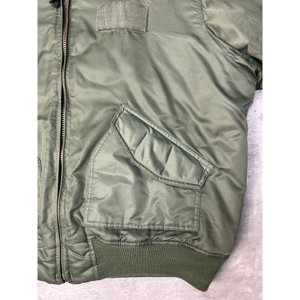 Vintage 80s/90s US Military Insulated Full Zip Pilots Bomber Jacket Size XL