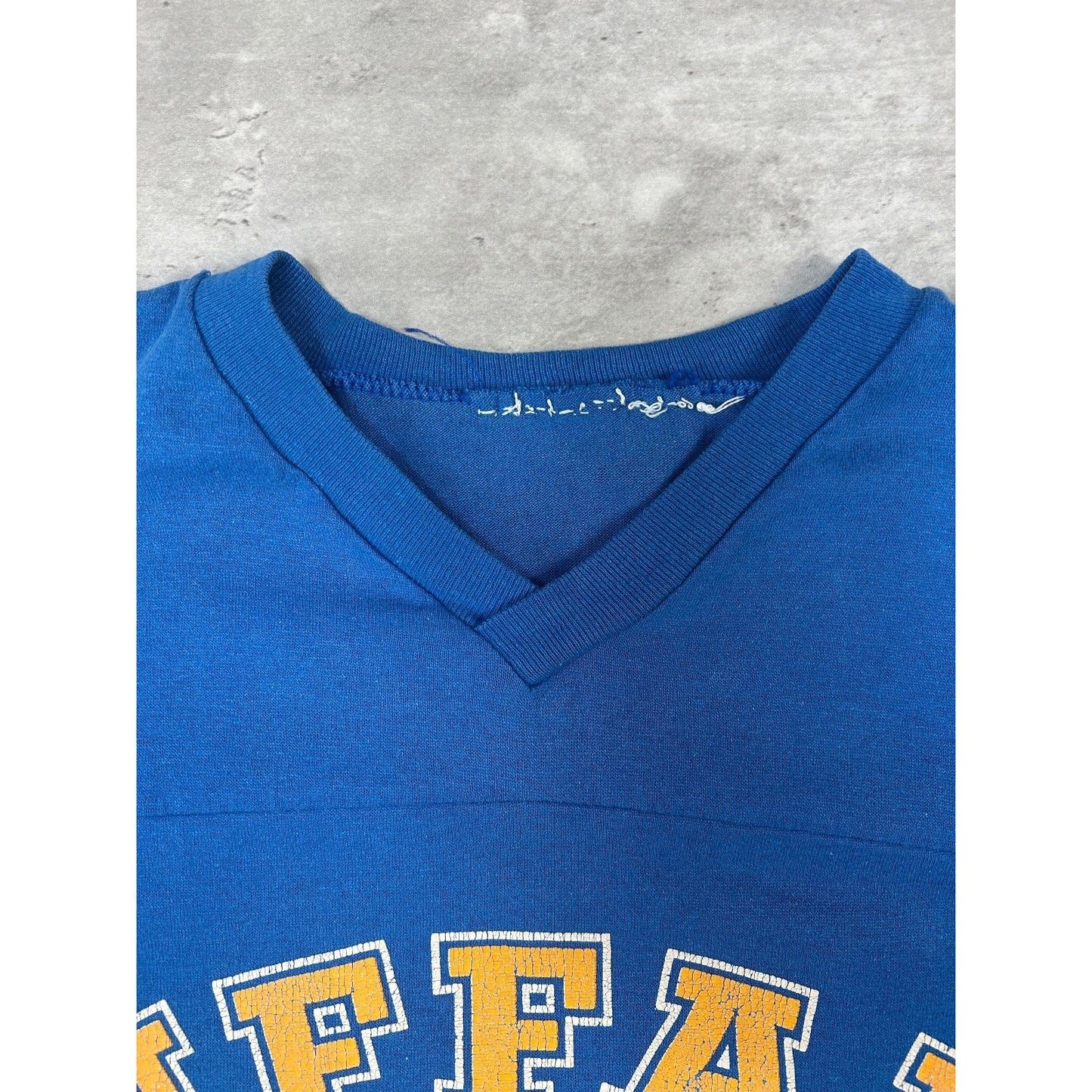 Vintage 90s Buffalo Sabres NHL Spellout Graphic T-Shirt Jersey Size Medium