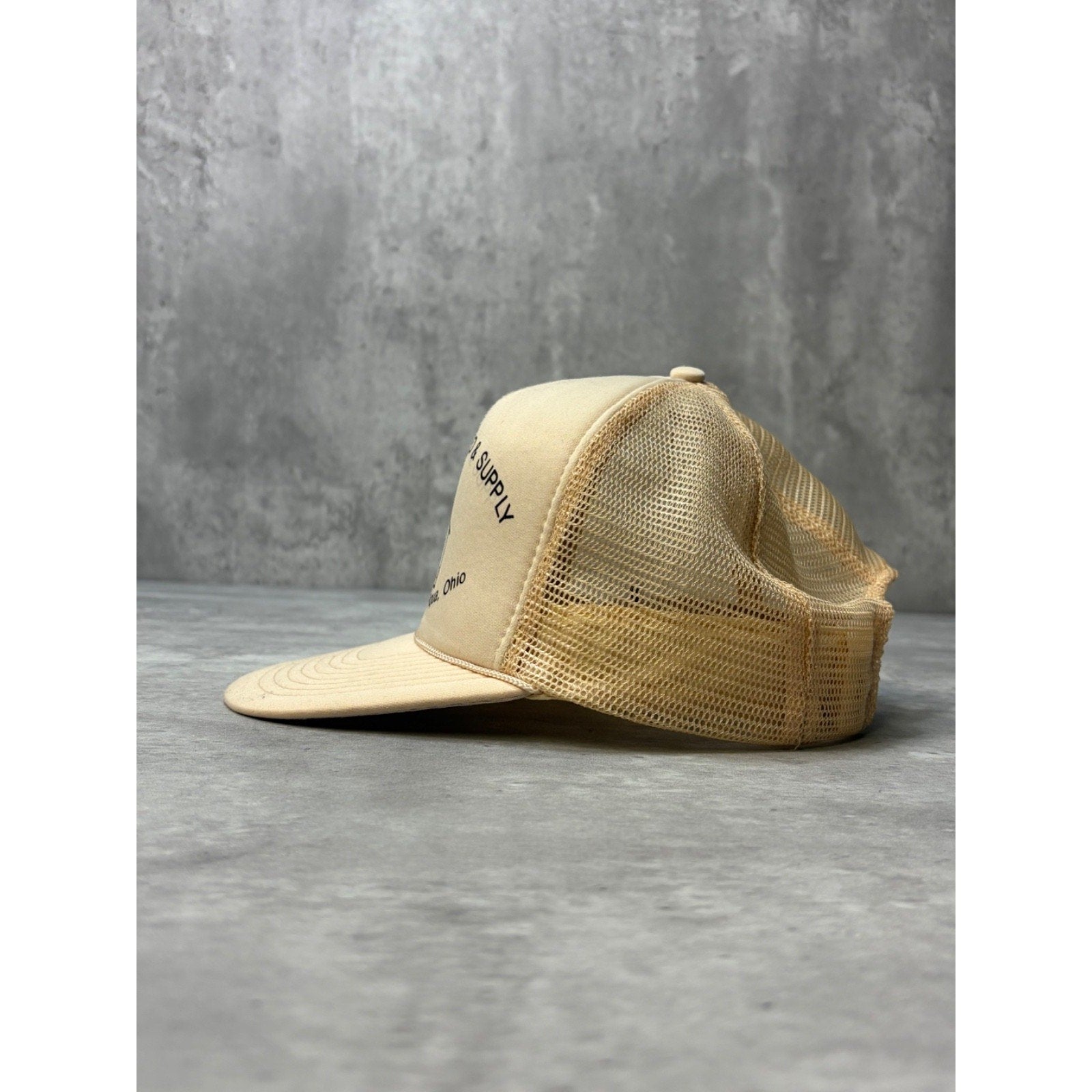 Vintage 80s/90s Piqua Feed Seed & Supply Beige Trucker Snapback Hat OSFA