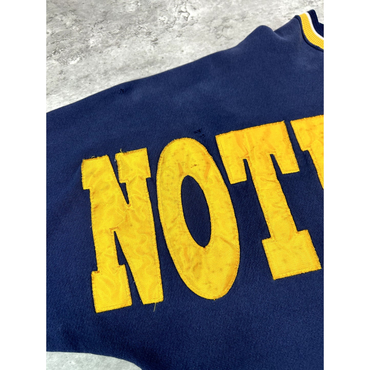 Vintage 90s Notre Dame Fighting Irish NCAA Big Spellout Sweatshirt Size XL Blue