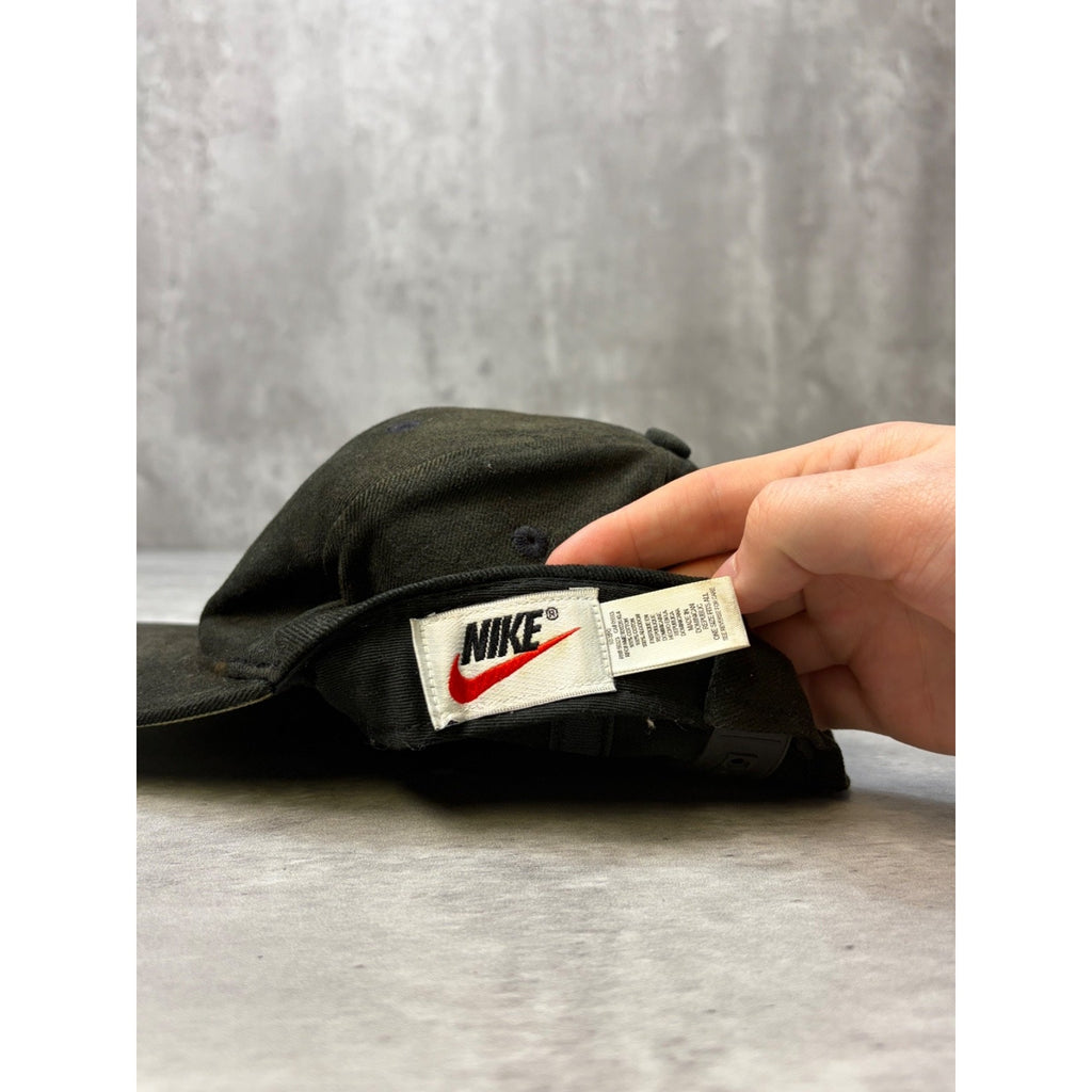 Vintage 90s Nike Embroidered Swoosh Two Tone Snapback Hat OSFA