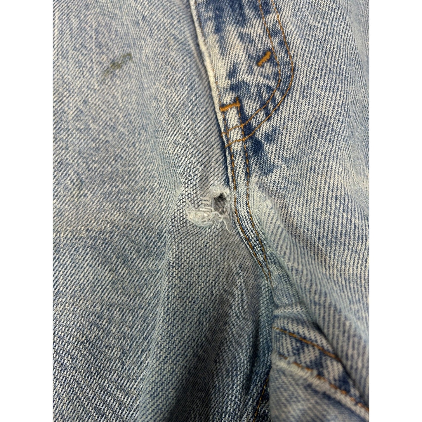 Vintage 90s Levis 560 Red Tab Light Wash Denim Pants Size 37