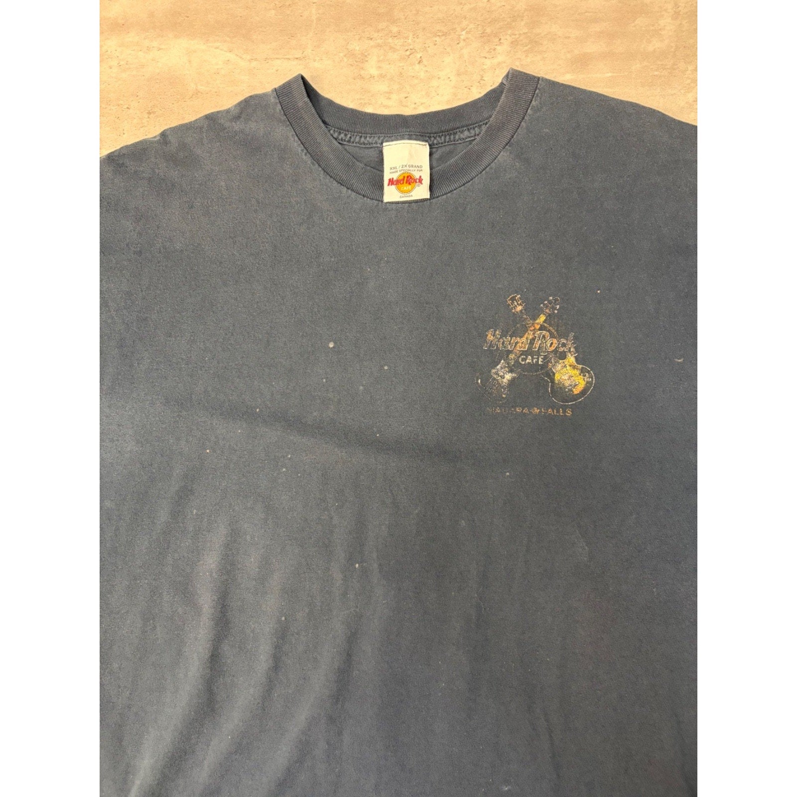 Vintage Hard Rock Cafe Niagara Falls Guitar Destination Graphic T-Shirt Size 2XL