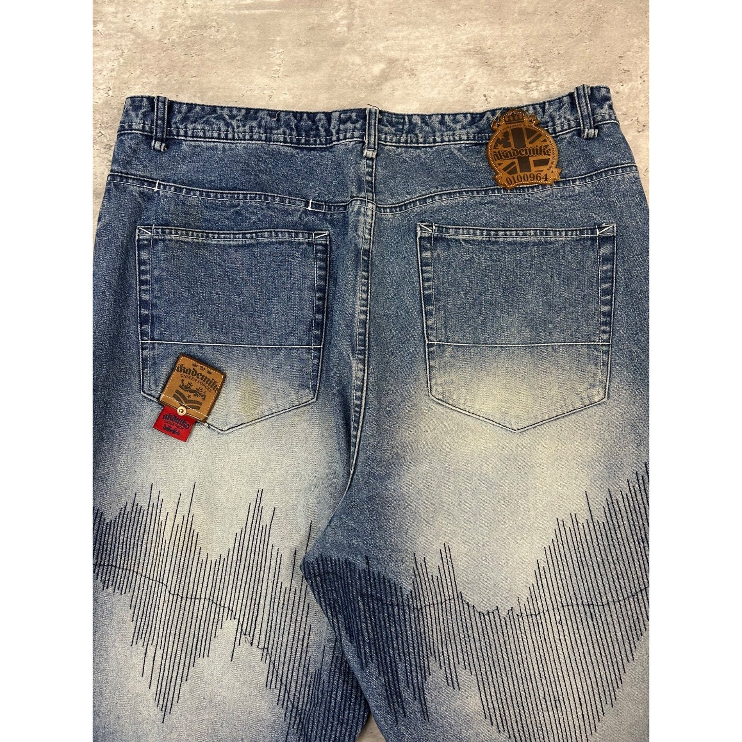 Vintage Y2K Akademiks Baggy Fit Medium Wash Textured Denim Pants Size 41