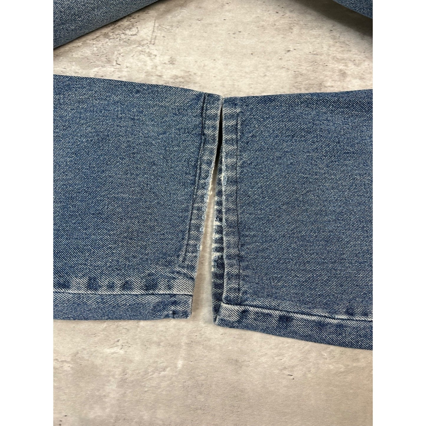 Vintage Levis 550 Red Tab Medium Wash Denim Pants Size 33