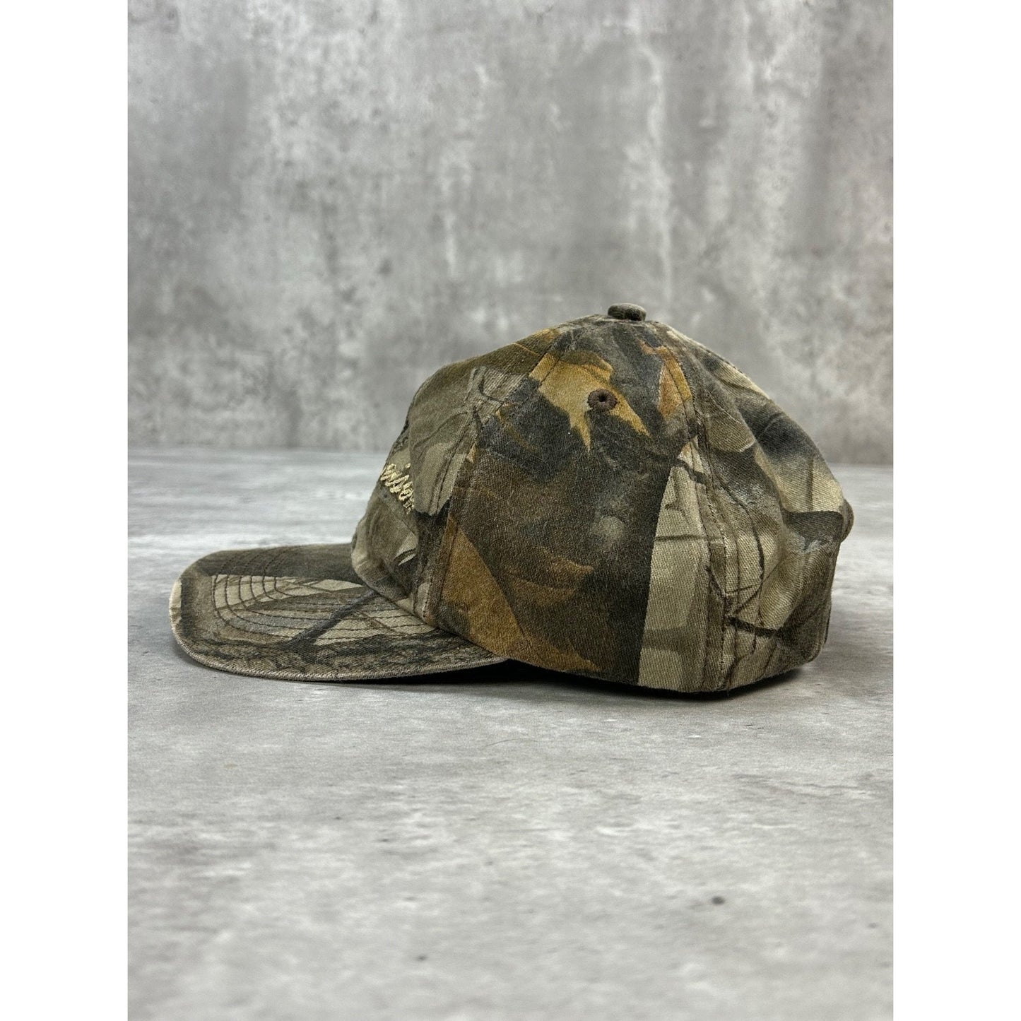 Vintage Budweiser Embroidered Spellout Tree Camo Hunting Strapback Hat OSFA