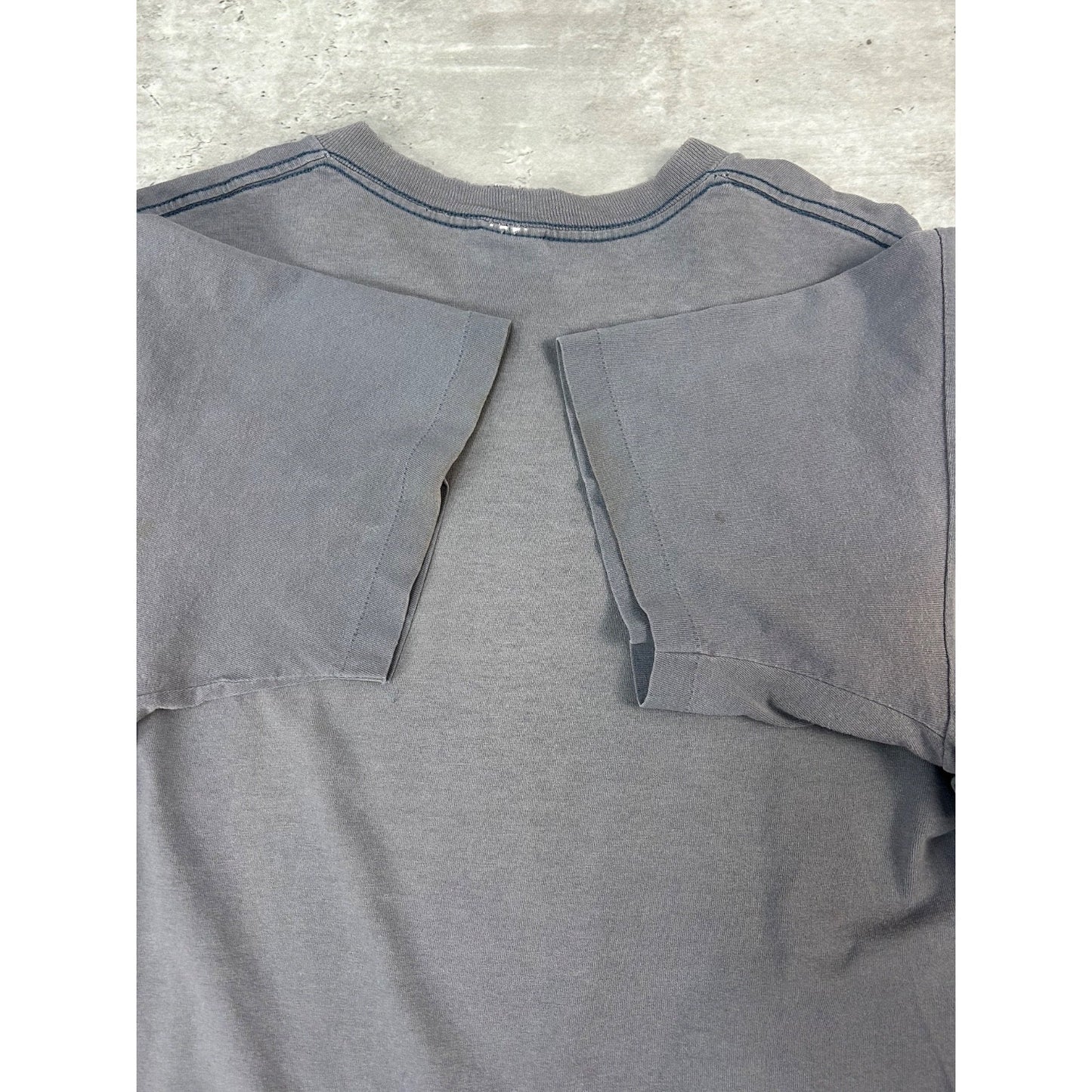 Vintage 90s Will Bullas Duck Tape Art Graphic T-Shirt Size Large Black