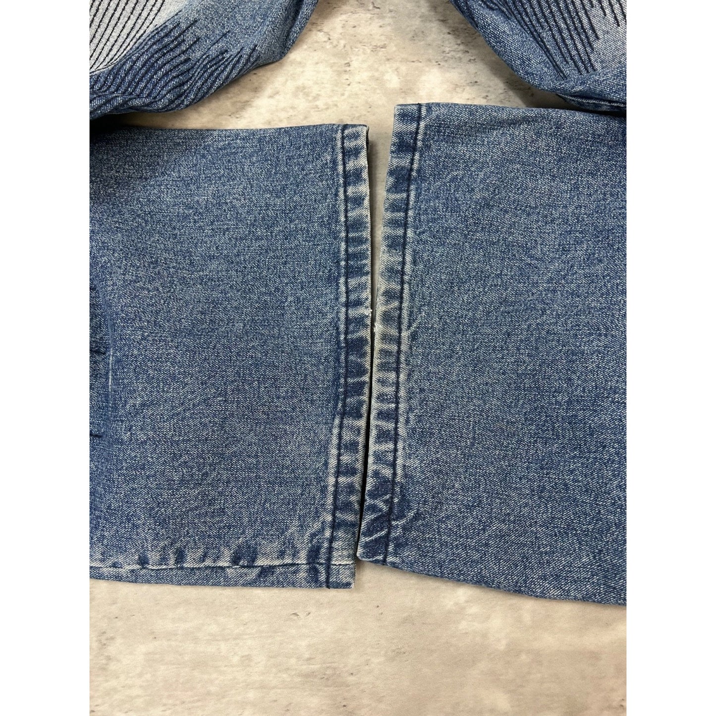 Vintage Y2K Akademiks Baggy Fit Medium Wash Textured Denim Pants Size 41