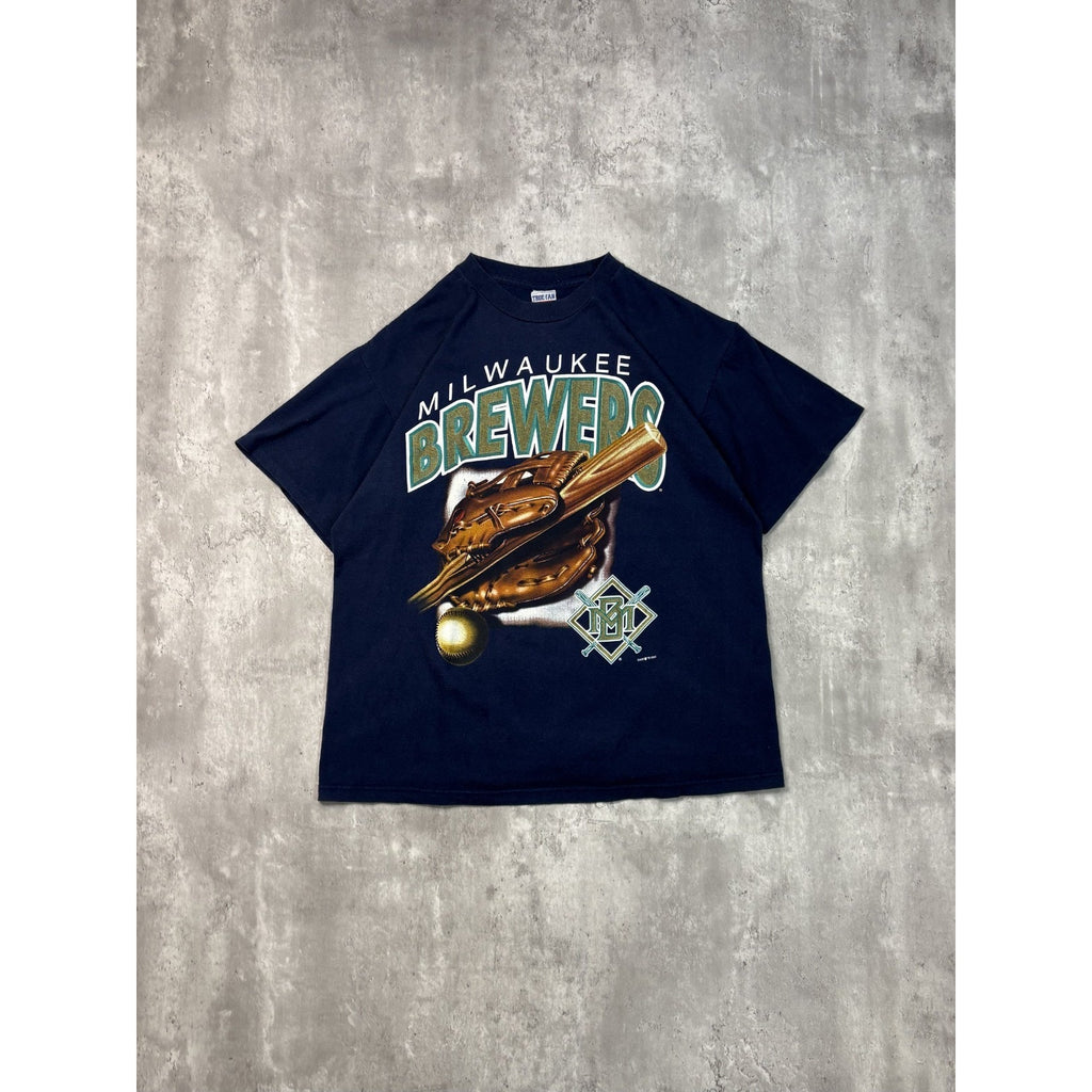 Vintage 1998 Milwaukee Brewers MLB Equipment Graphic Baseball T-Shirt Size Large