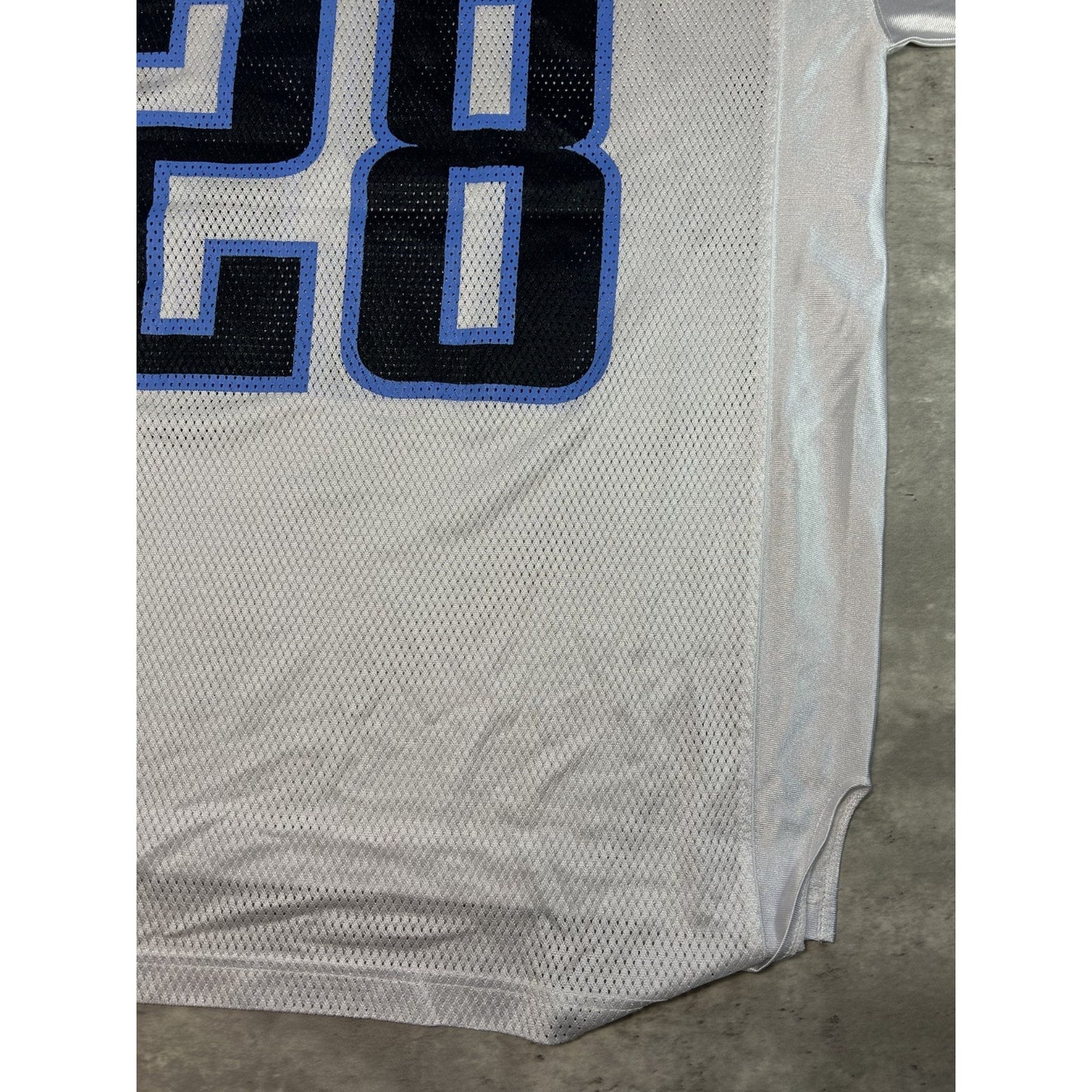 Vintage Chris Johnson #28 Tennessee Titans NFL Reebok Football Jersey Size Large