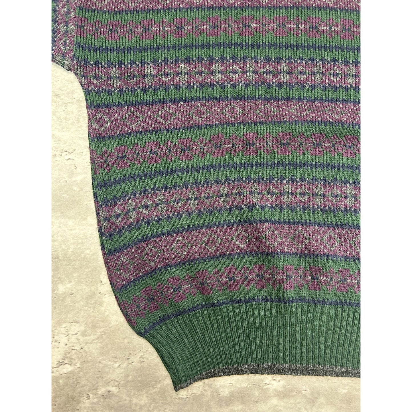Vintage 90s Abstract Striped Pullover Ribbed Knit Sweater Size Medium