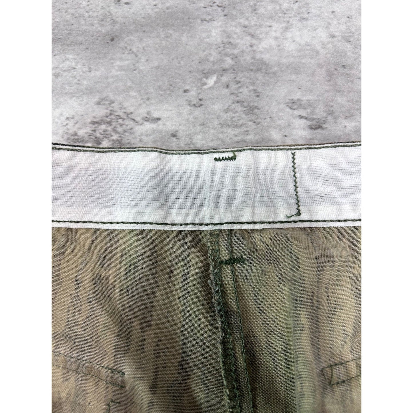 Vintage 90s Realtree Camo Utility Cargo Hunting Pants Size 38