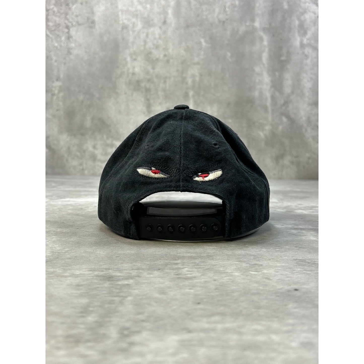 Vintage 90s No Fear Embroidered Spellout Two Tone Snapback Hat OSFA