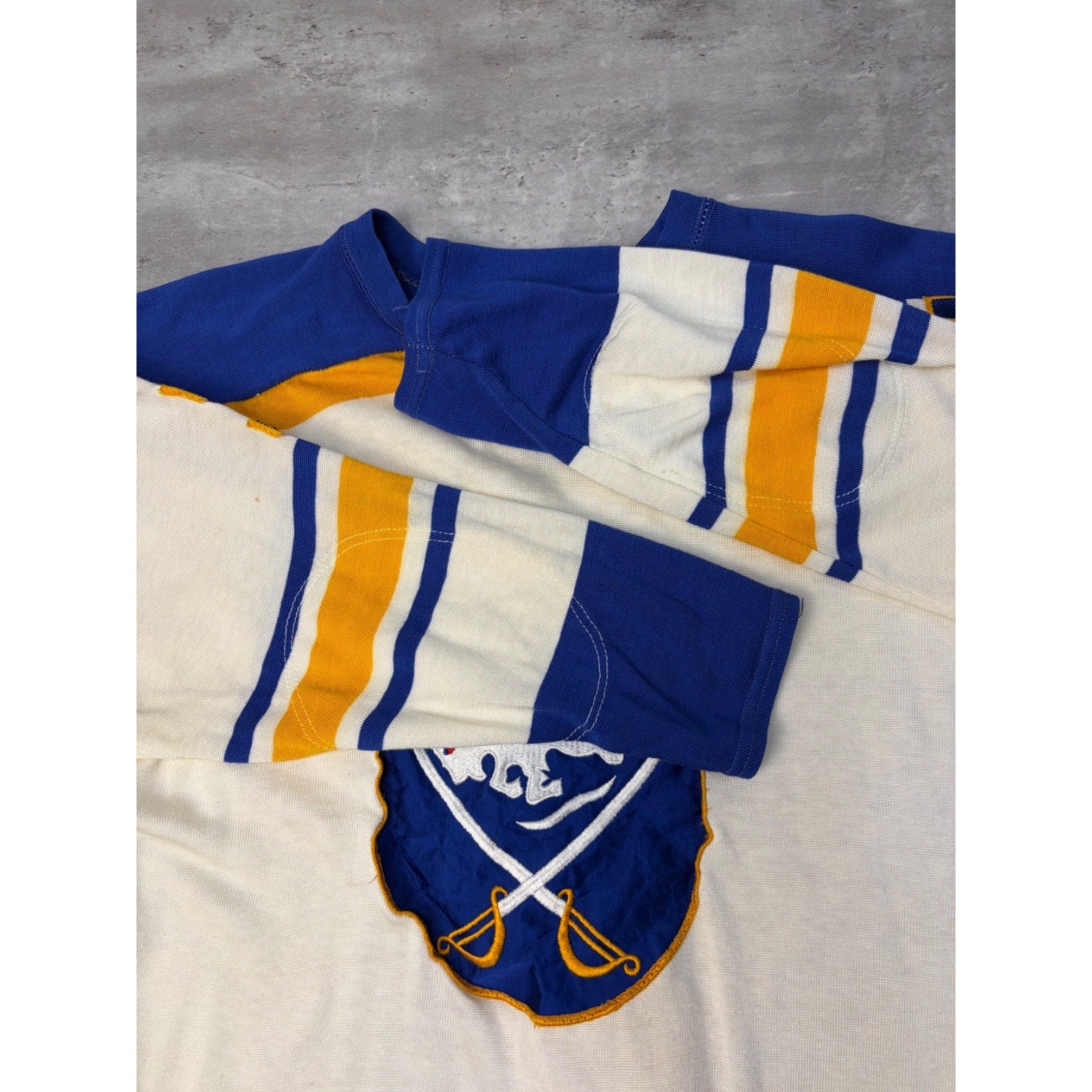 Vintage 80s/90s #7 Buffalo Sabres NHL Stitched Hockey Jersey Size Large